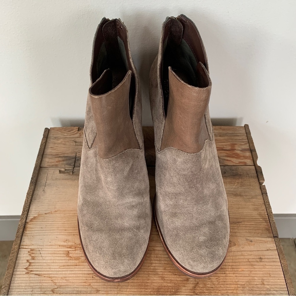 Kork-Ease Brown Suede Booties Size‎ 7.5M